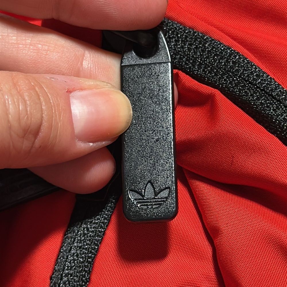 EUC Adidas Belt Bag/Cross Body Bag - red/black w/branding - Picture 8 of 16
